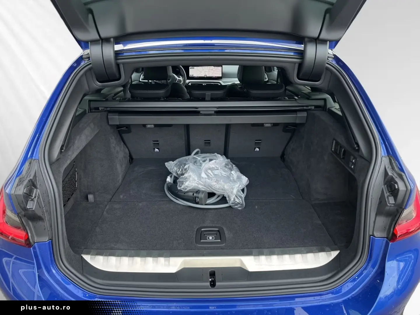 BMW 330e xDrive Touring M Sport Head-Up 19