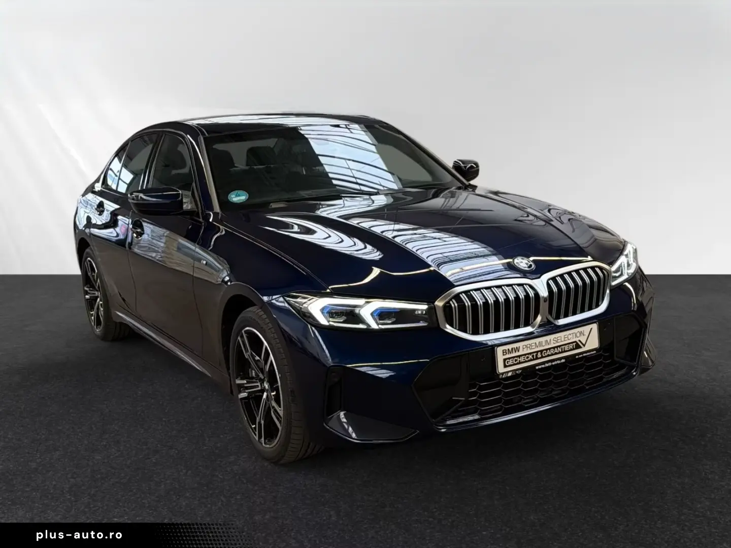 BMW 330e xDrive M Sport Glasdach Head-Up