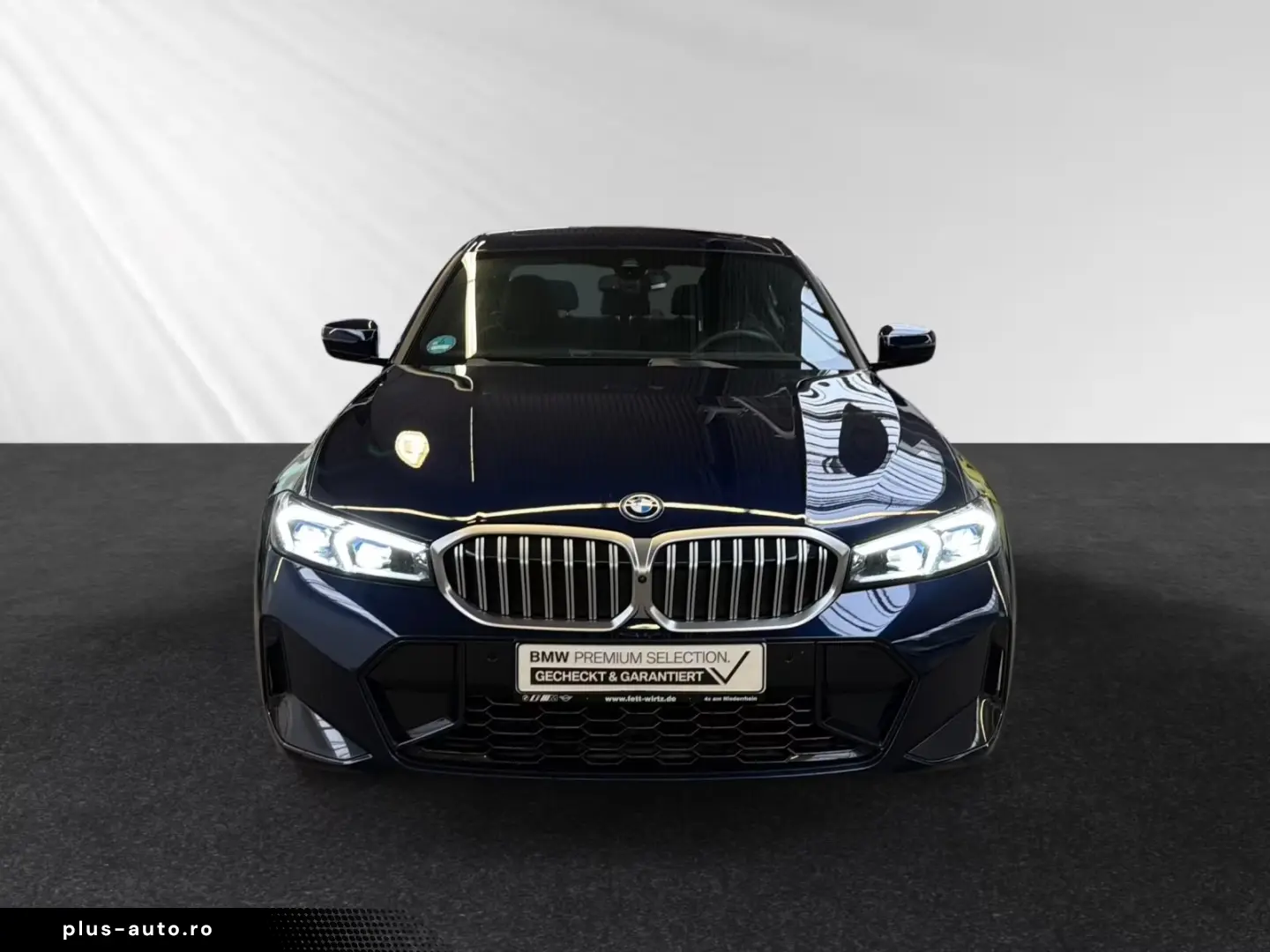 BMW 330e xDrive M Sport Glasdach Head-Up