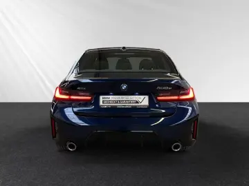BMW 330e xDrive M Sport Glasdach Head-Up