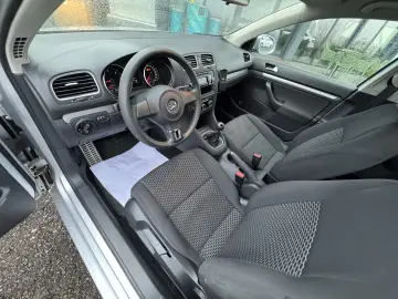 VOLKSWAGEN GOLF VI