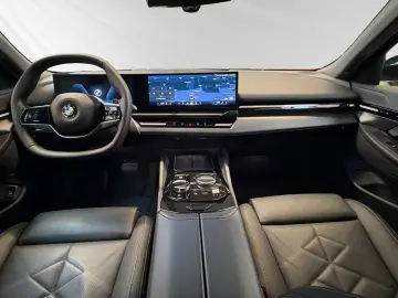 BMW 520d xDrive Head-Up Standhzg. DAProf. PA