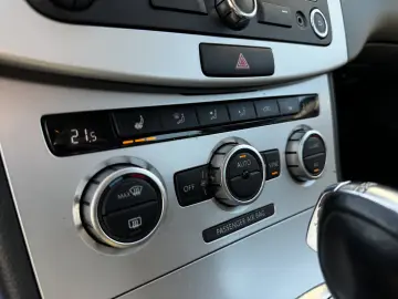 VOLKSWAGEN PASSAT    2.0 TDI    AUTOMAT