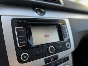 VOLKSWAGEN PASSAT    2.0 TDI    AUTOMAT