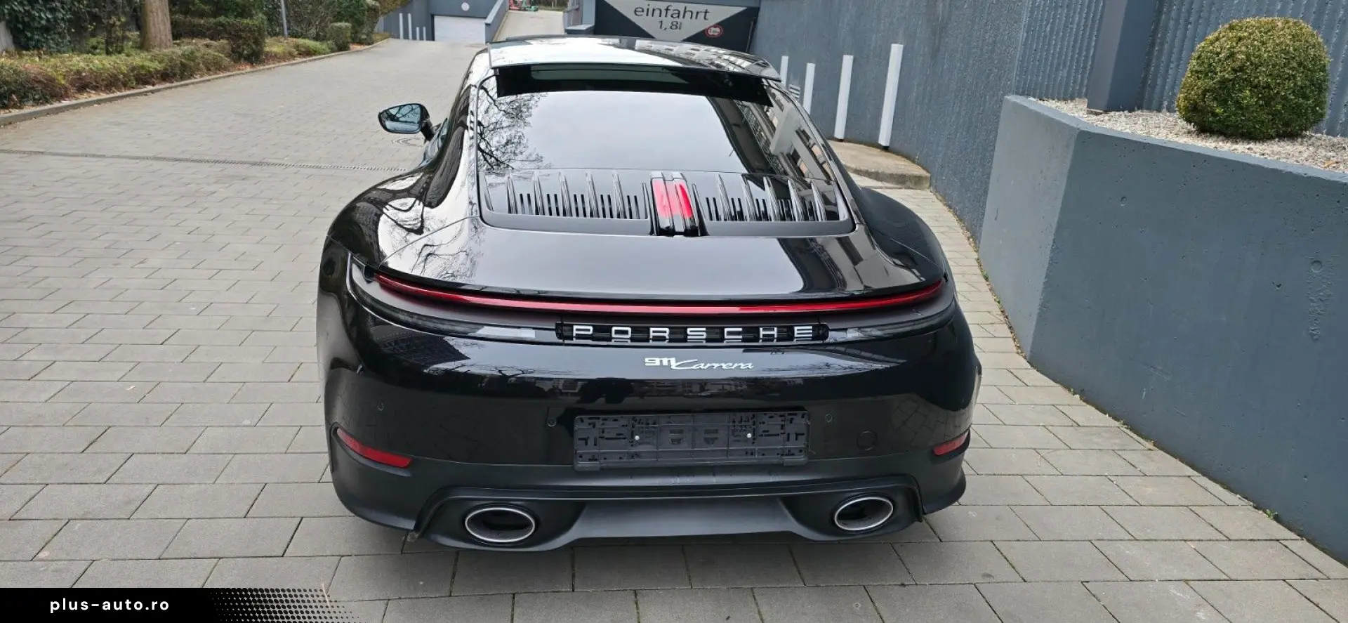 PORSCHE 911 Carrera