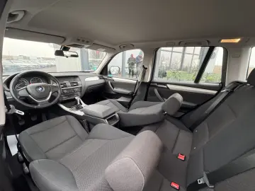 BMW X3 18d    sDrive