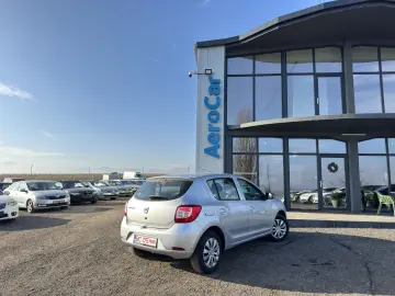 DACIA SANDERO    EURO 6    NAVIGATIE    AC