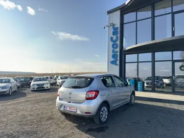 DACIA SANDERO    EURO 6    NAVIGATIE    AC