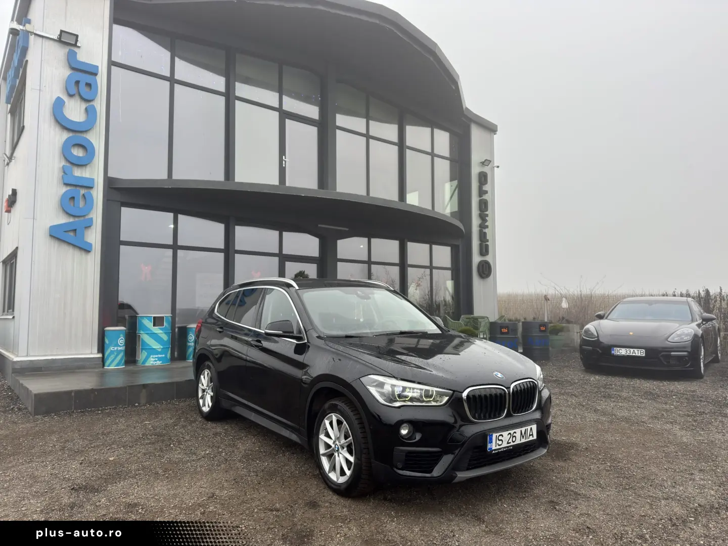 BMW X1 18d    xDrive