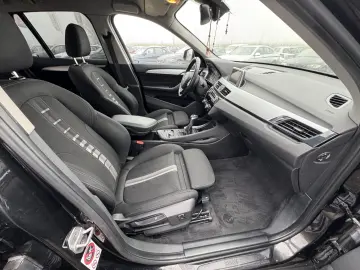 BMW X1 18d    xDrive