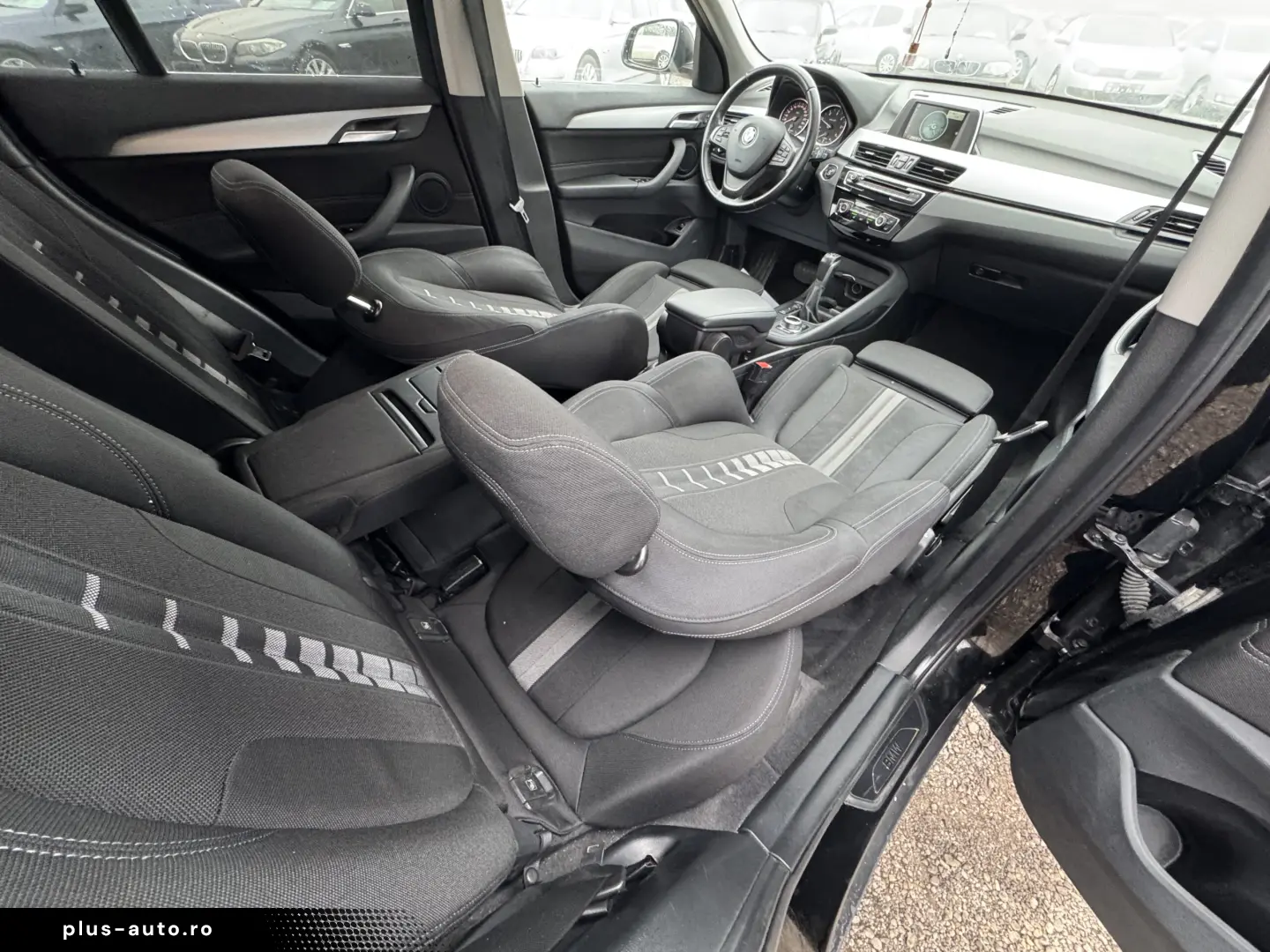 BMW X1 18d    xDrive