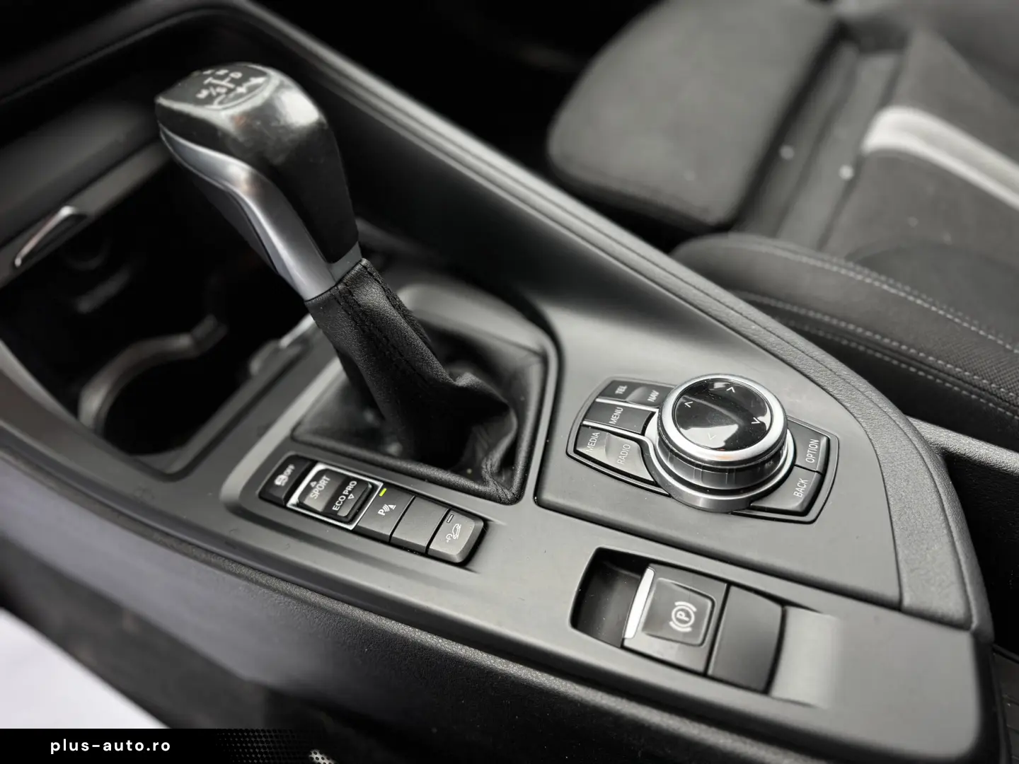 BMW X1 18d    xDrive