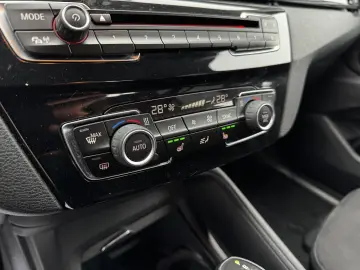 BMW X1 18d    xDrive