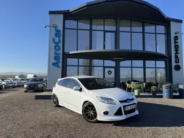 FORD FOCUS    INTERIOR RECARO