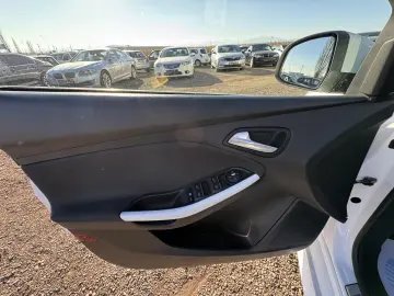 FORD FOCUS    INTERIOR RECARO