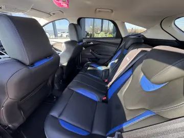 FORD FOCUS    INTERIOR RECARO