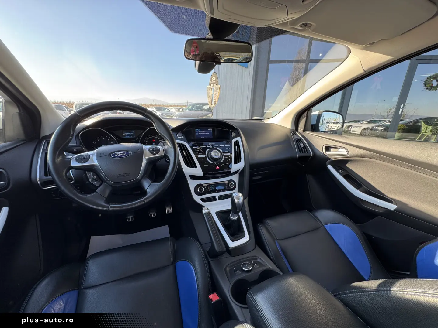 FORD FOCUS    INTERIOR RECARO