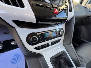 FORD FOCUS    INTERIOR RECARO