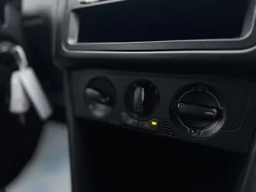 VOLKSWAGEN POLO    1.2    EURO 5