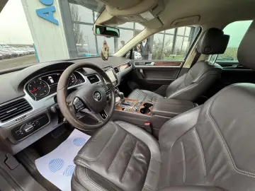 VOLKSWAGEN TOUAREG    3.0