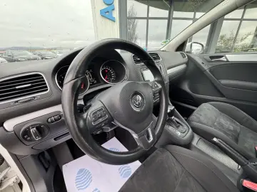 VOLKSWAGEN GOLF VI    AUTOMAT