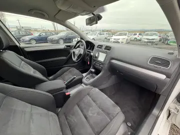 VOLKSWAGEN GOLF VI    AUTOMAT