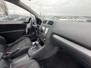 VOLKSWAGEN GOLF VI    AUTOMAT