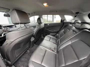 HYUNDAI TUCSON    1.7d    AUTOMAT