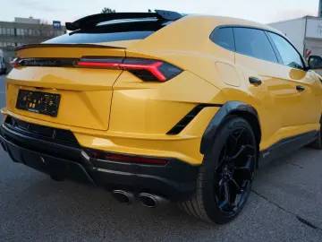 LAMBORGHINI Urus 4.0 V8 Performante Voll Carbon Alcantara
