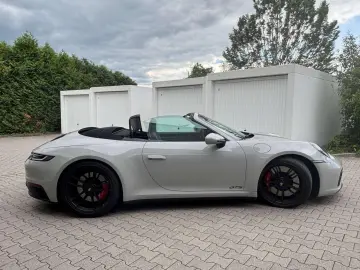 PORSCHE 992 Carrera 4 GTS Cab. Lift Inno Matrix Bose 18-