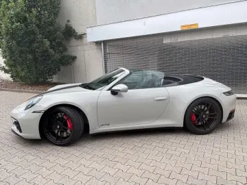 PORSCHE 992 Carrera 4 GTS Cab. Lift Inno Matrix Bose 18-