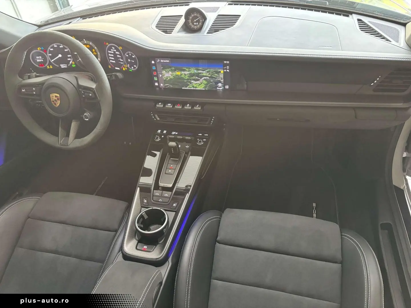 PORSCHE 992 Carrera 4 GTS Cab. Lift Inno Matrix Bose 18-