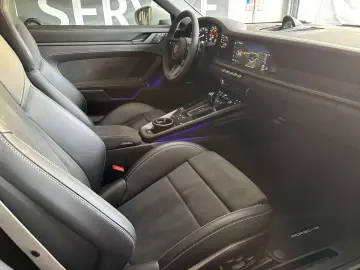 PORSCHE 992 Carrera 4 GTS Cab. Lift Inno Matrix Bose 18-