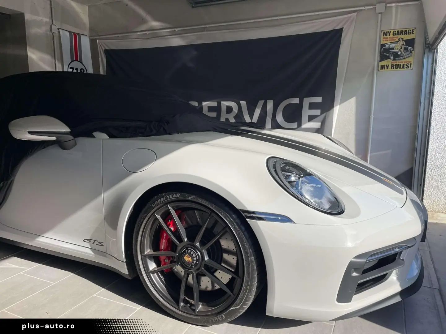 PORSCHE 992 Carrera 4 GTS Cab. Lift Inno Matrix Bose 18-