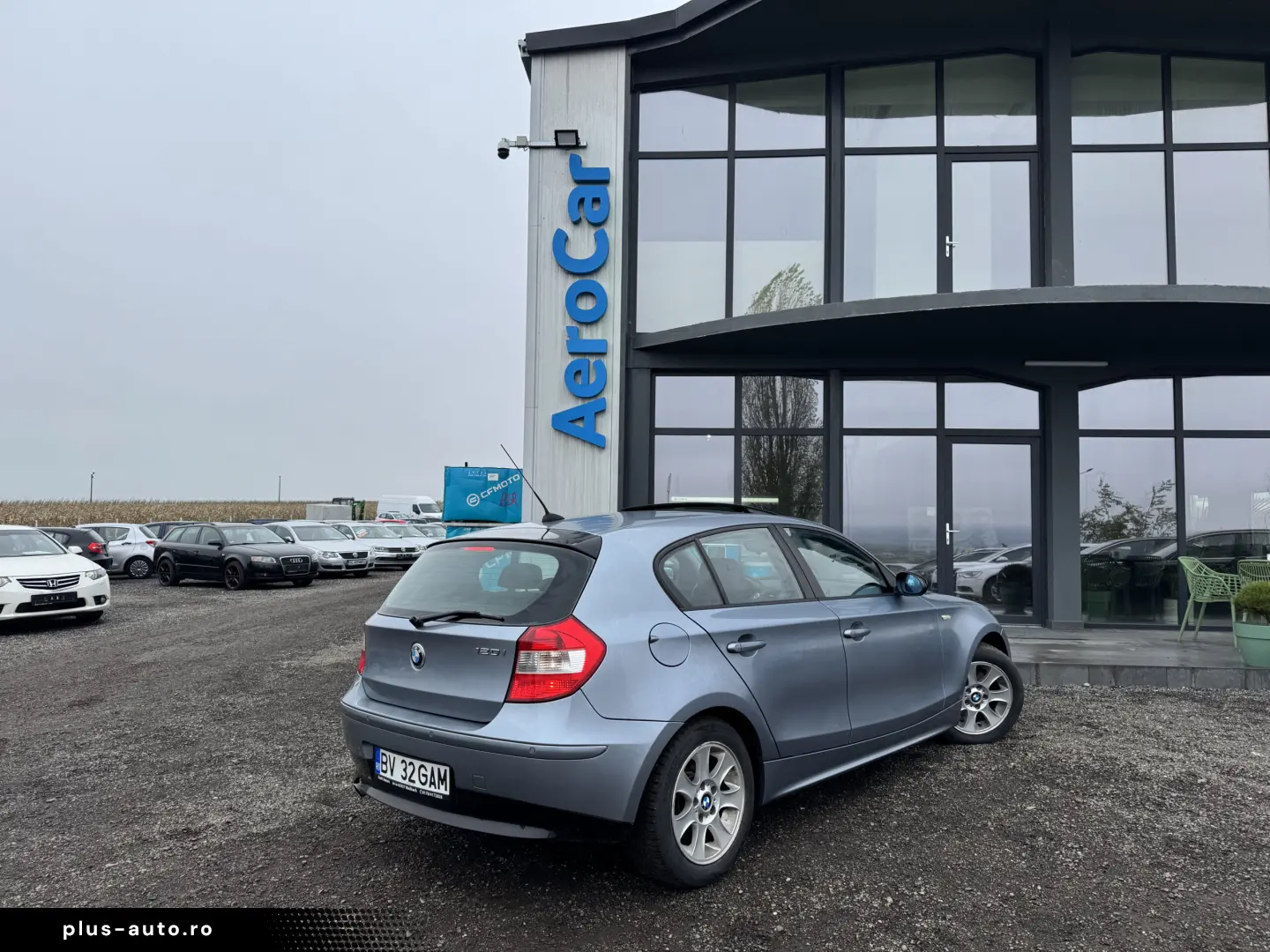 BMW 120i    DUBLU CLIMA