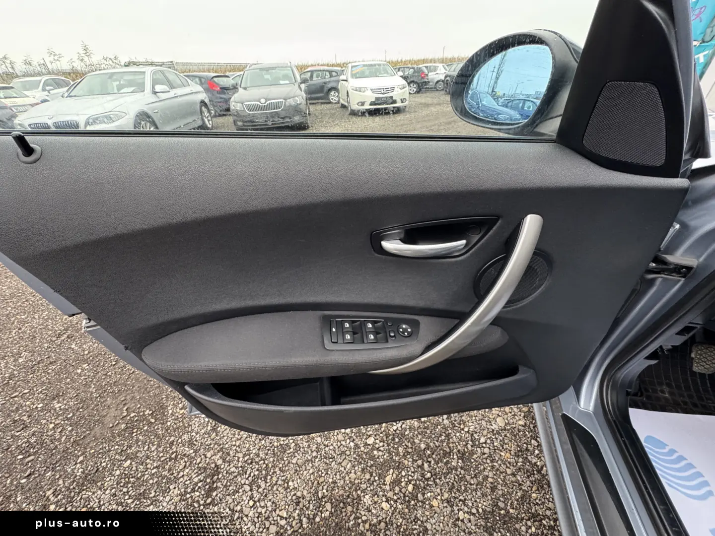 BMW 120i    DUBLU CLIMA