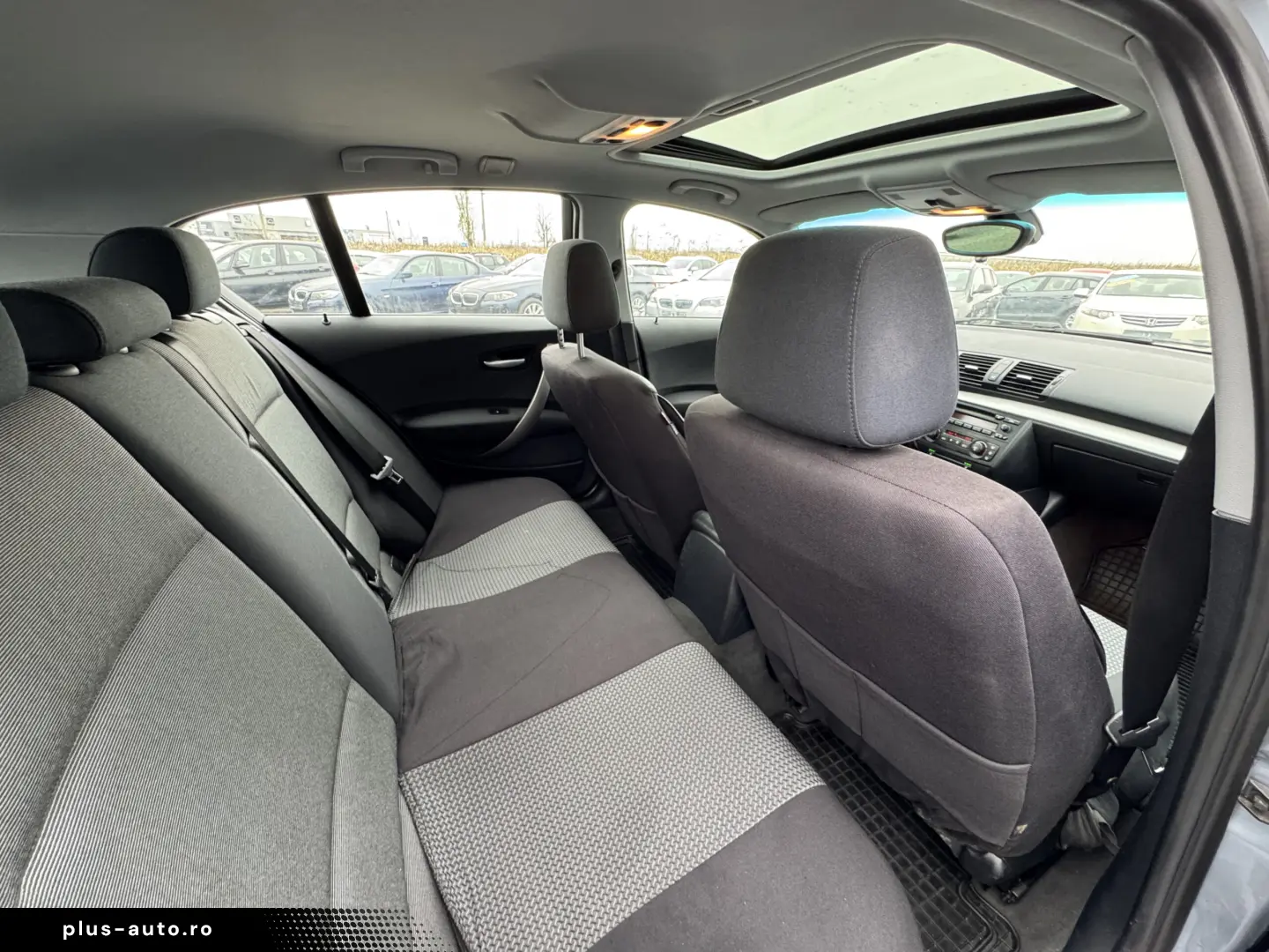 BMW 120i    DUBLU CLIMA