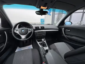 BMW 120i    DUBLU CLIMA