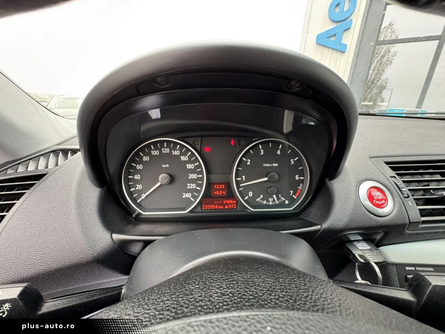 BMW 120i    DUBLU CLIMA