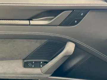 PORSCHE 992 GT3 Clubsport Lifting Navi LED 1.Hand