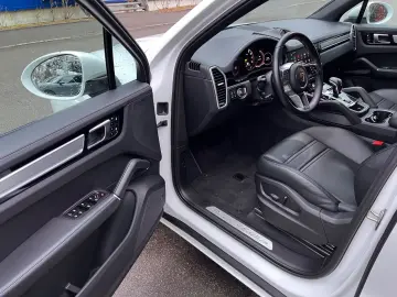 PORSCHE Cayenne E-Hybrid Platinum Edition SportDesign