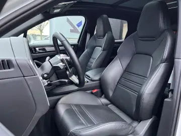 PORSCHE Cayenne E-Hybrid Platinum Edition SportDesign