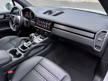 PORSCHE Cayenne E-Hybrid Platinum Edition SportDesign