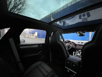 PORSCHE Cayenne E-Hybrid Platinum Edition SportDesign