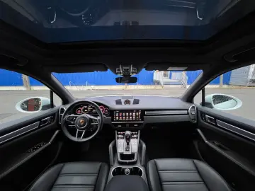 PORSCHE Cayenne E-Hybrid Platinum Edition SportDesign