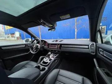PORSCHE Cayenne E-Hybrid Platinum Edition SportDesign