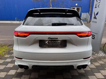 PORSCHE Cayenne E-Hybrid Platinum Edition SportDesign