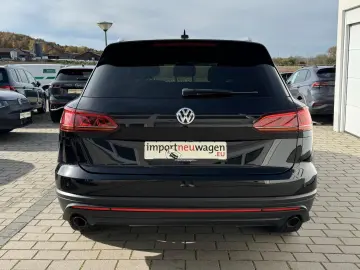 VW Touareg 3.0 V6 TDI Innovision