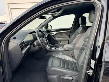 VW Touareg 3.0 V6 TDI Innovision