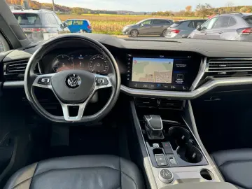 VW Touareg 3.0 V6 TDI Innovision